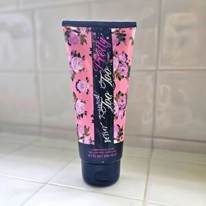 Betsey Johnson Too Too Pretty shimmer body lotion